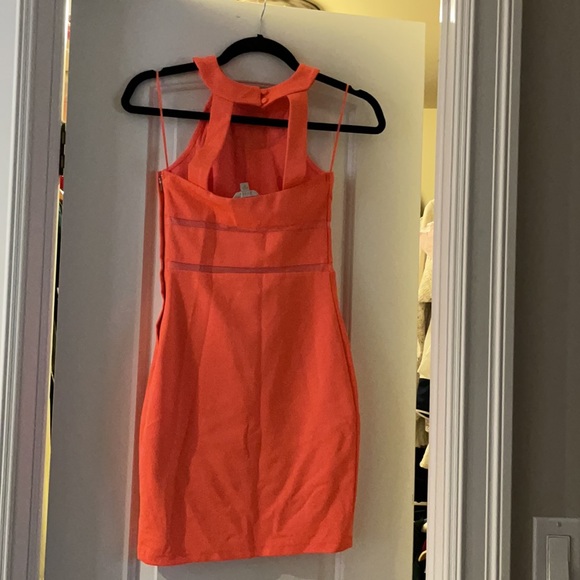 High neck Salmon Guess dress - Picture 3 of 10